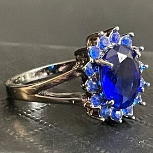 Blue Cocktail Ring Rhinestone Halo Silver Tone Classic Size 7